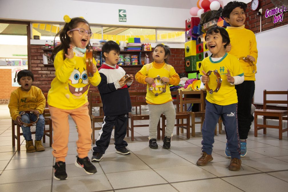 Manuel Duato school children enjoy a music lesson