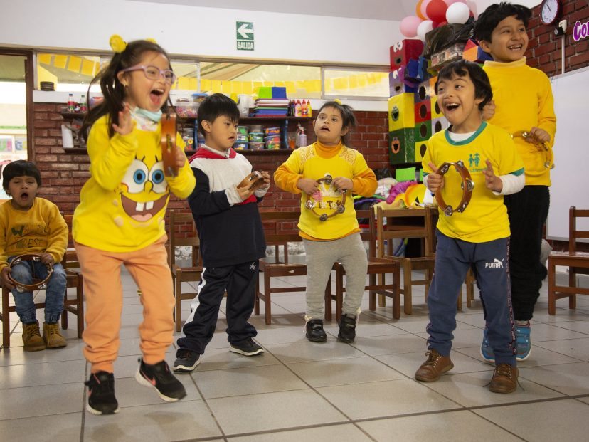 Manuel Duato school children enjoy a music lesson
