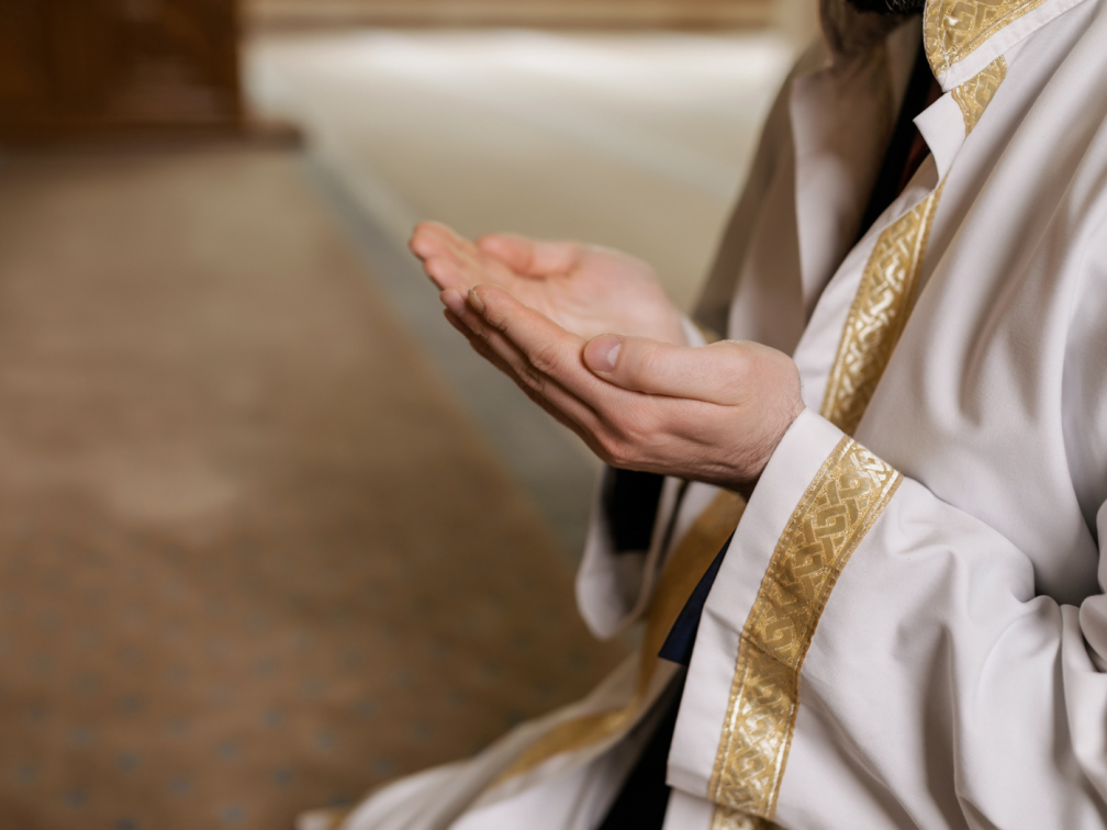 Praying during Iftar