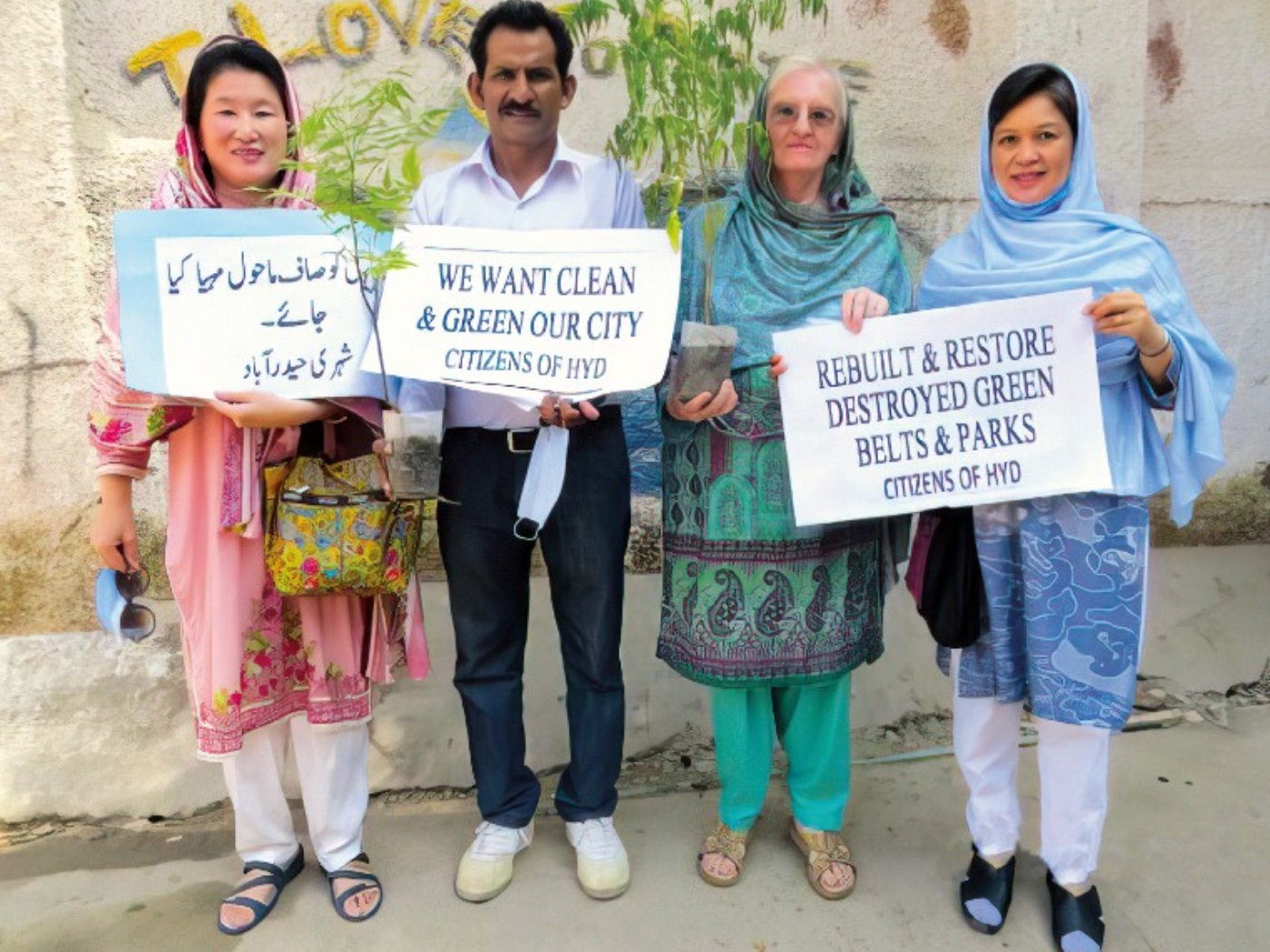 Columbans together with Columban Sisters, protest in support of the environment in the Hyderabad diocese in Pakistan