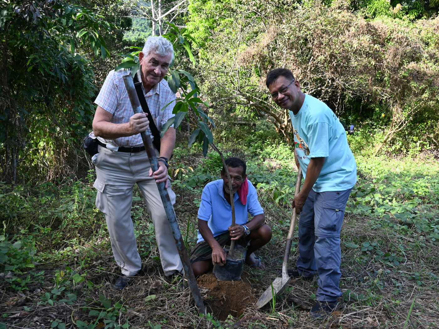 Fr. Shay Cullen with member of the Atea Indigenous community in the Philippines