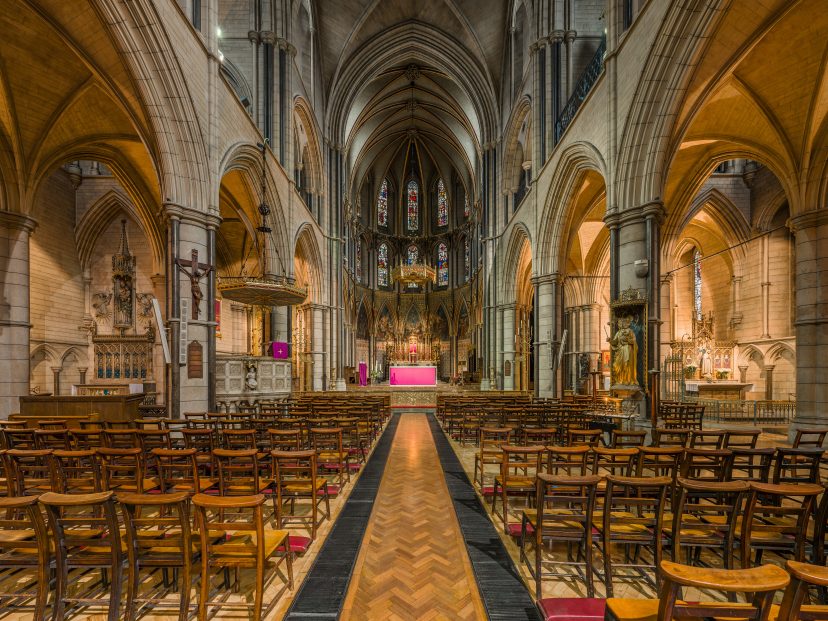 Diliff, St James's Church Interior 2, Spanish Place, London, UK - Diliff, CC BY-SA 3.0