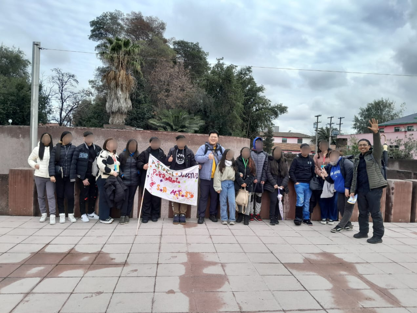 Fr. Seong participates in a pilgrimage with the youth