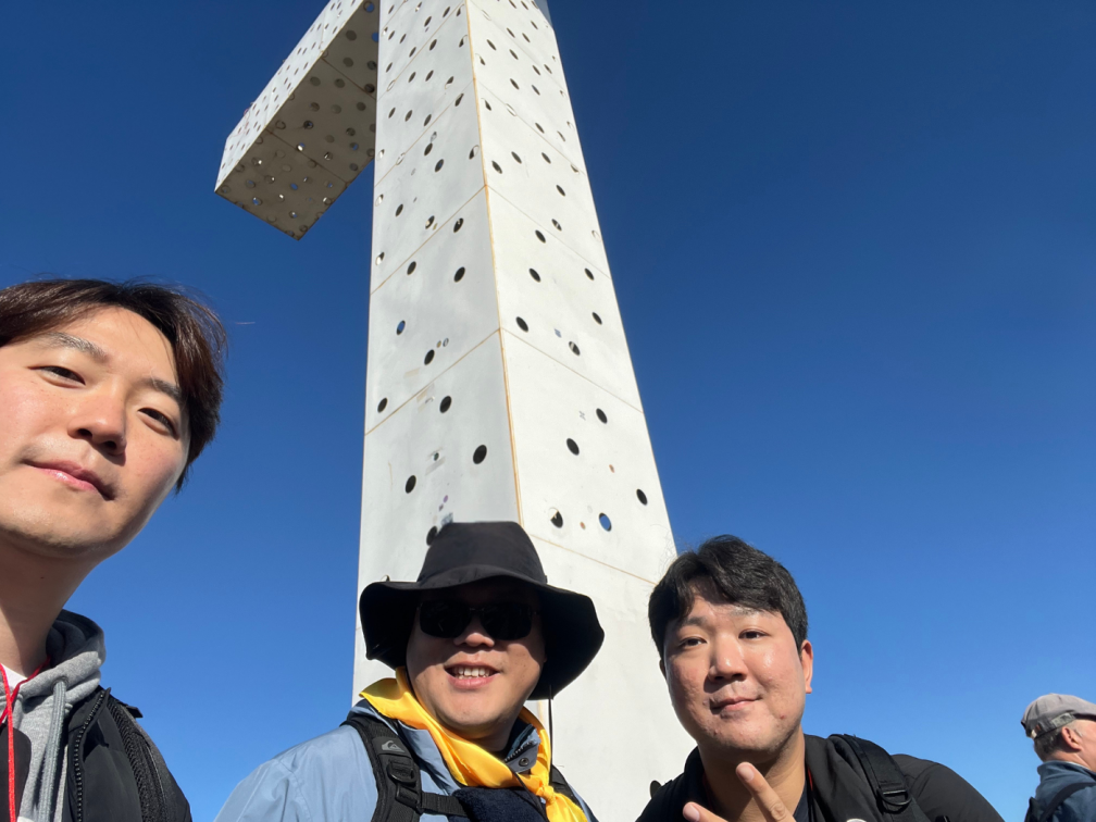 Columban Priest Associate Peter Oh Byeongwong, Fr. Joseph Seong Yoseop, and Ro Seungjun during the annual pilgrimage to Saint Teresa of the Andes in Chile, 2025