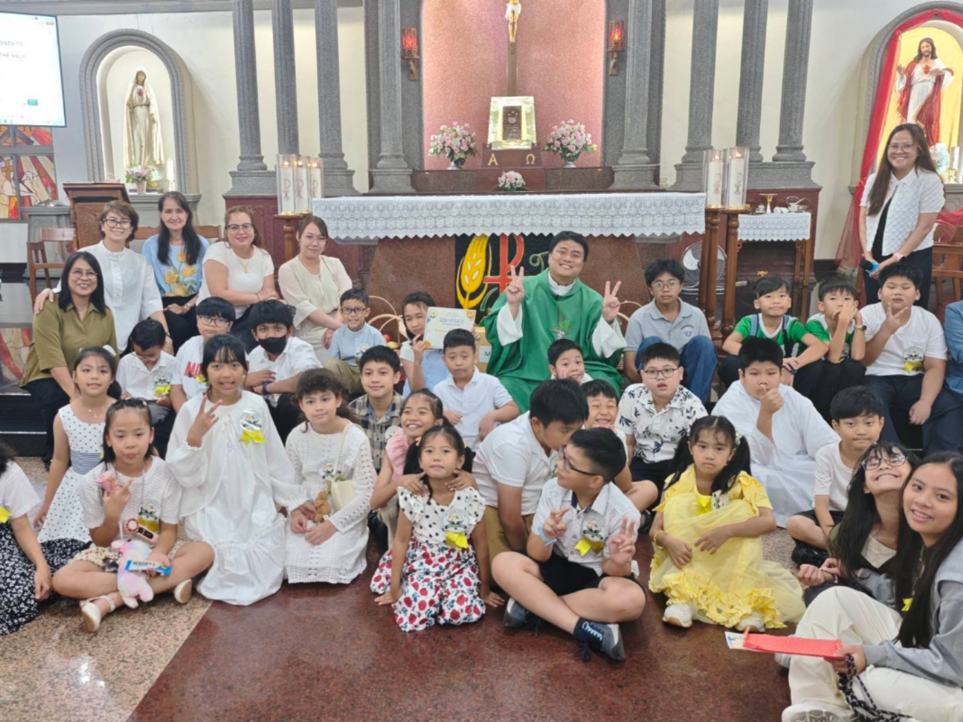 Sunday English Catechism Class Recognition Day in June 2026, together with the catechist teachers and Fr. Ryu Sunjong Andrew
